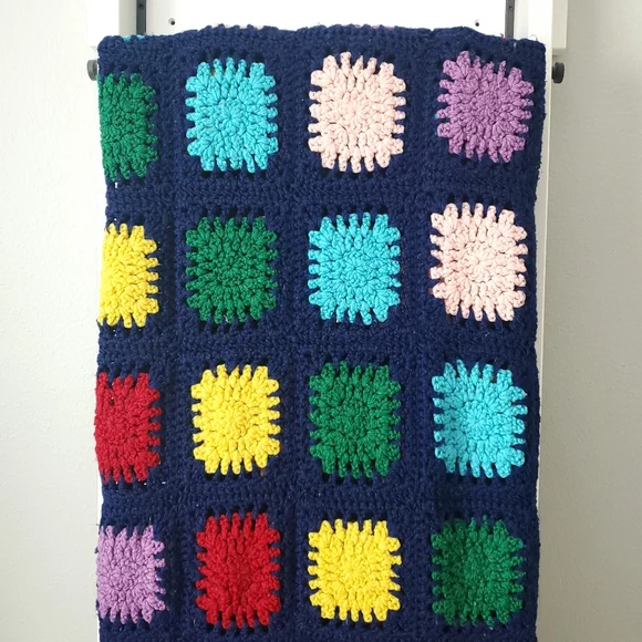 Vintage Granny Square Handmade Knit Afghan Throw Blanket - Picture 6 of 11